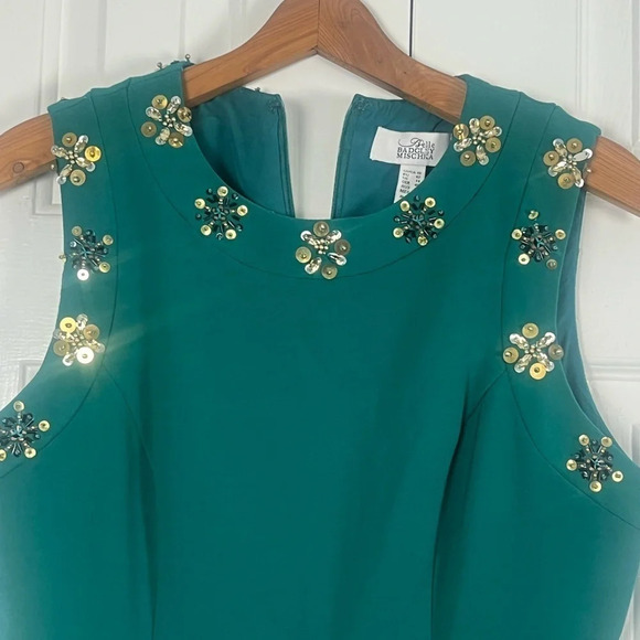 BADGLEY MISCHKA Bold Green and Sequins Beaded Neckline NEW WITH TAGS - Picture 5 of 11